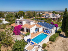 4 Bed Villa, Pool & Tennis Court in Carvoeiro